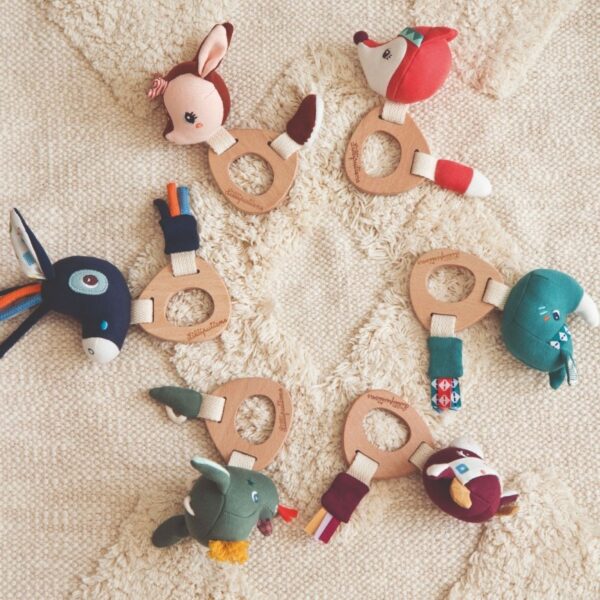 Mini hochet en bois ECO - Rosalie – Image 2