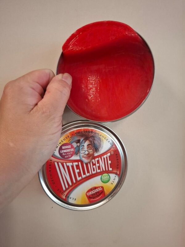 8594164761232-pate-intelligente---rouge-lumineux---80gr---la-poule-aux-jeux-dor